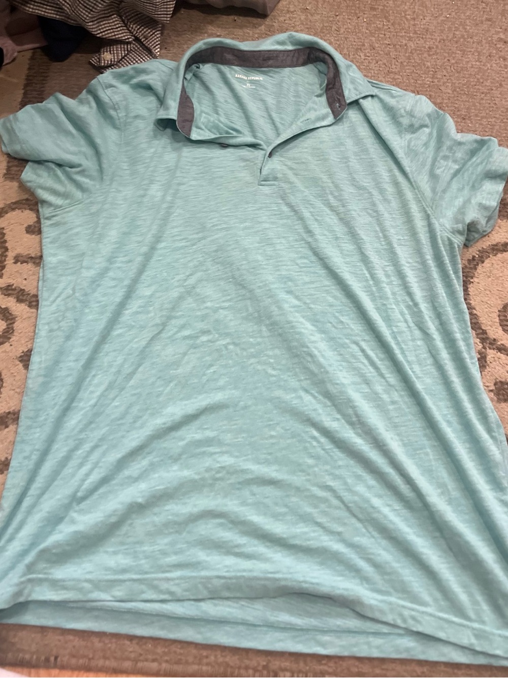 Banana republic men’s blue collared tee